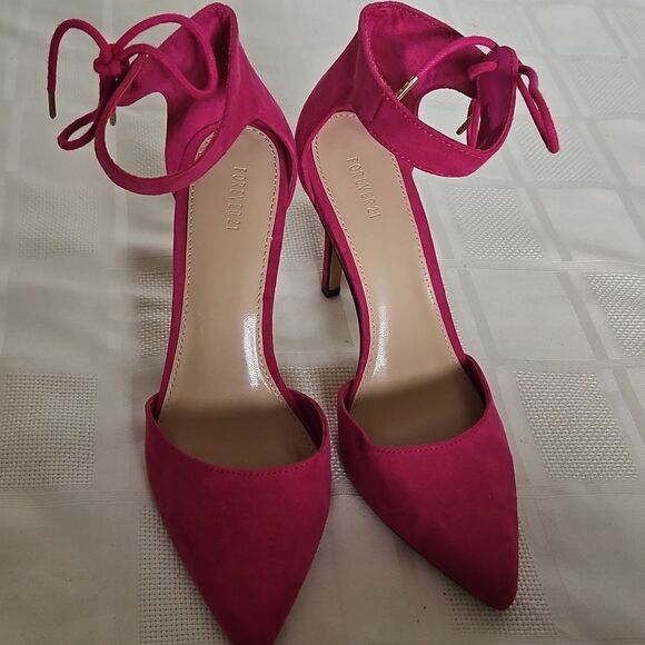 Elegant Pink Suede Women's Heels - Picture 12 of 16